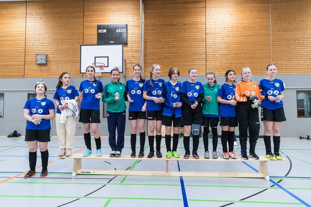 Bild 54 - B2 Loewinnen Cup